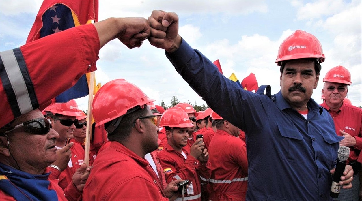Nicolás Maduro en un acto en una de las instalaciones de PDVSA.