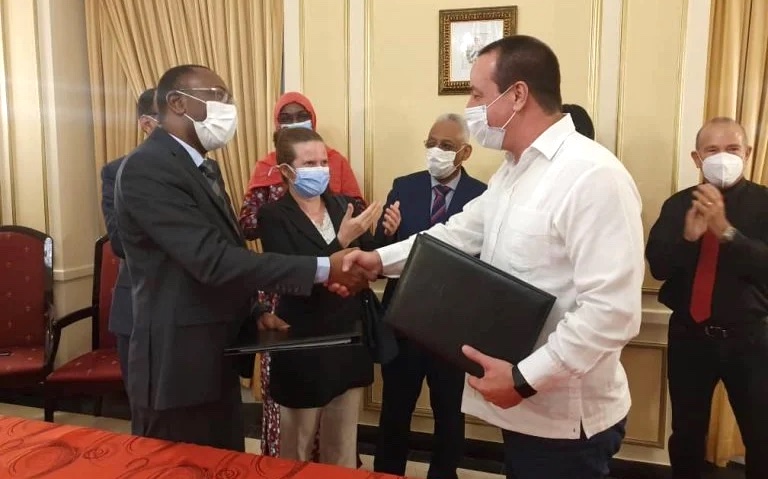 Firma del contrato entre los gobiernos de Cuba y Mauritania.