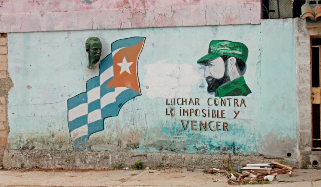 Una pared con propaganda oficial en La Habana.