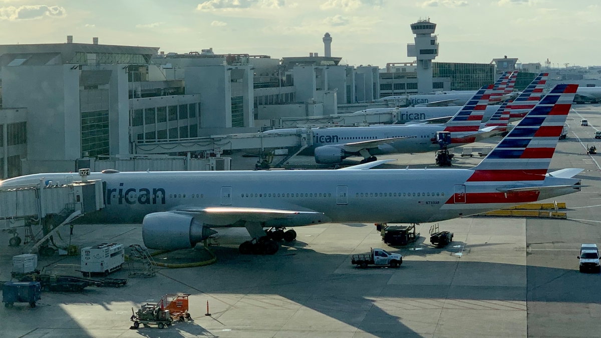 Aviones de American Airlines en el aeropuerto de Miami.