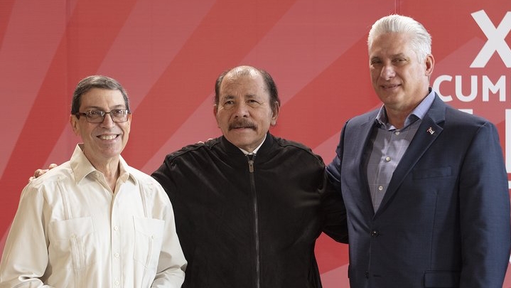 Bruno Rodríguez y Miguel Díaz-Canel junto a Daniel Ortega.