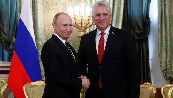 Vladimir Putin y Miguel Díaz-Canel en Moscú.