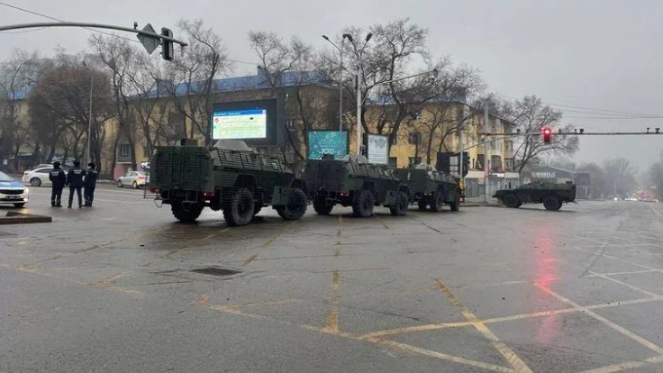 Despliegue de tropas en Almaty, Kazajistán.