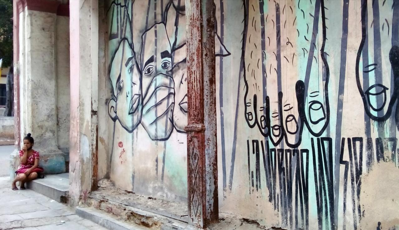 Un grafiti en una pared de La Habana, Cuba.