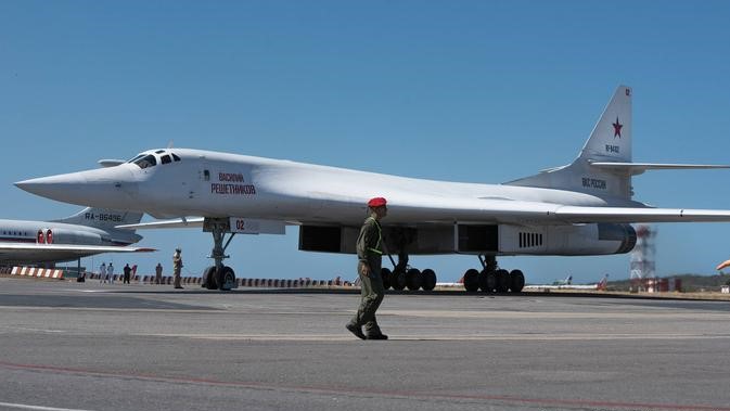 Un bombardero ruso de larga distancia Tu-160 en Venezuela.
