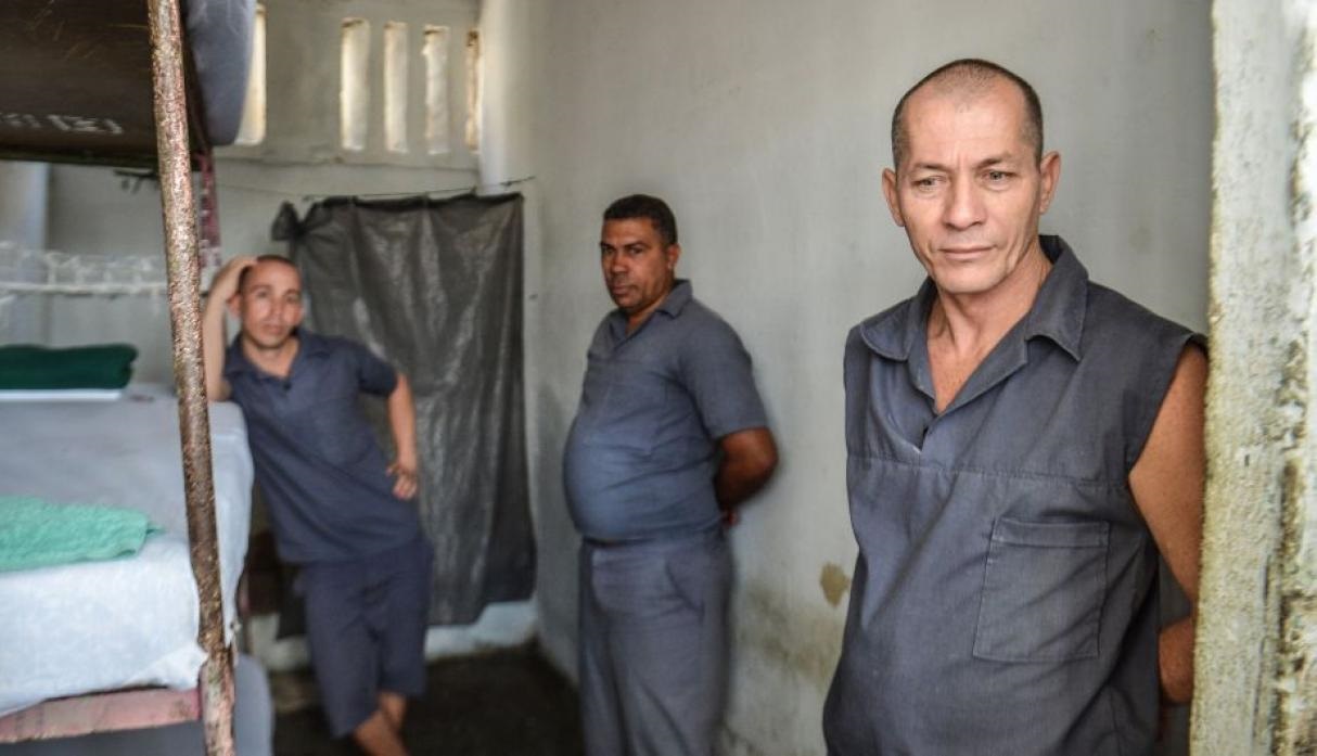Reclusos en una cárcel cubana.
