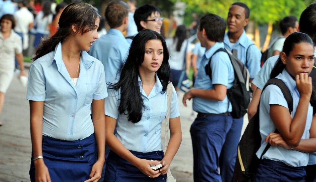 Estudiantes cubanos. 