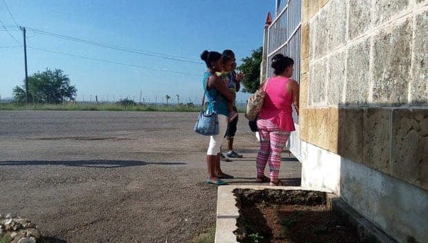 Relatives of prisoners outside the Vivac, in Havana. 