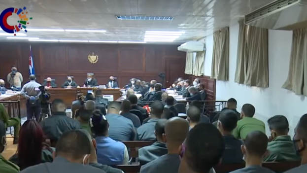 Imagen de un juicio en un tribunal cubano difundida por la televisión estatal.