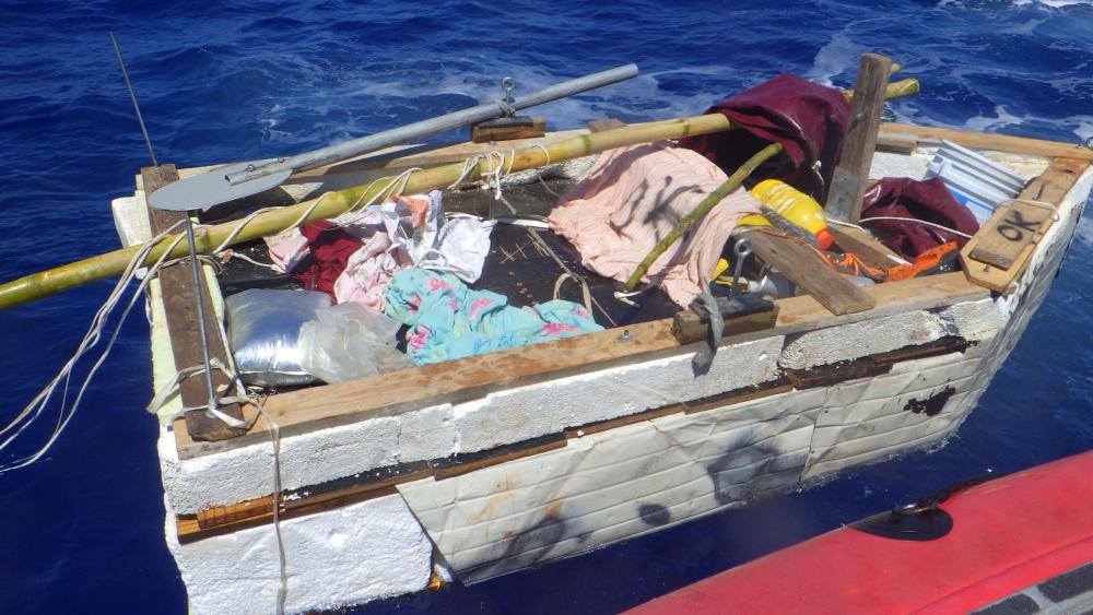 Embarcación utilizada por uno de los grupos de balseros cubanos repatriados.