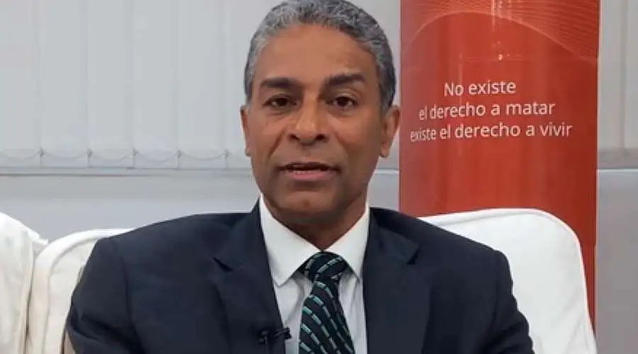 El médico y opositor cubano Oscar Elías Biscet.