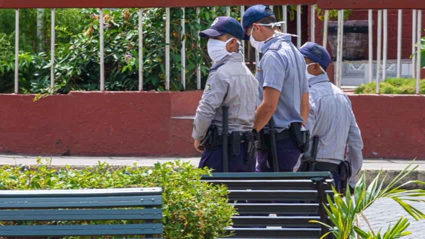 Agentes de la Policía cubana.