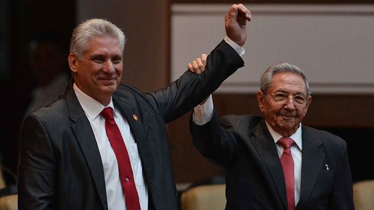 Miguel Díaz-Canel y Raúl Castro.