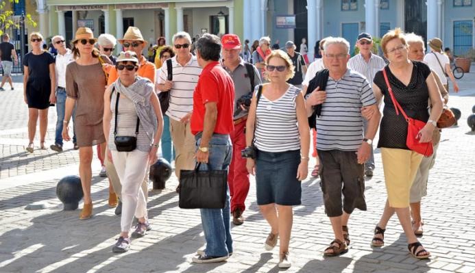 Turistas en La Habana Vieja.