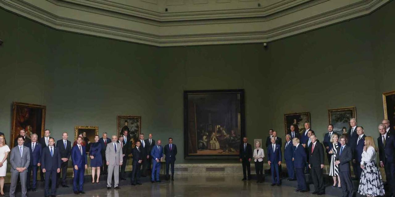 Líderes en la Cumbre de la OTAN de visita en el Museo del Prado, Madrid.