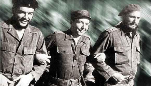 Tres artífices de la economía castrista: Ernesto Guevara y los hermanos Castro.