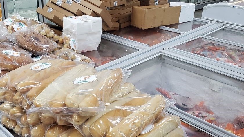 Pan en venta en el mercado en MLC de 3ra y 70.