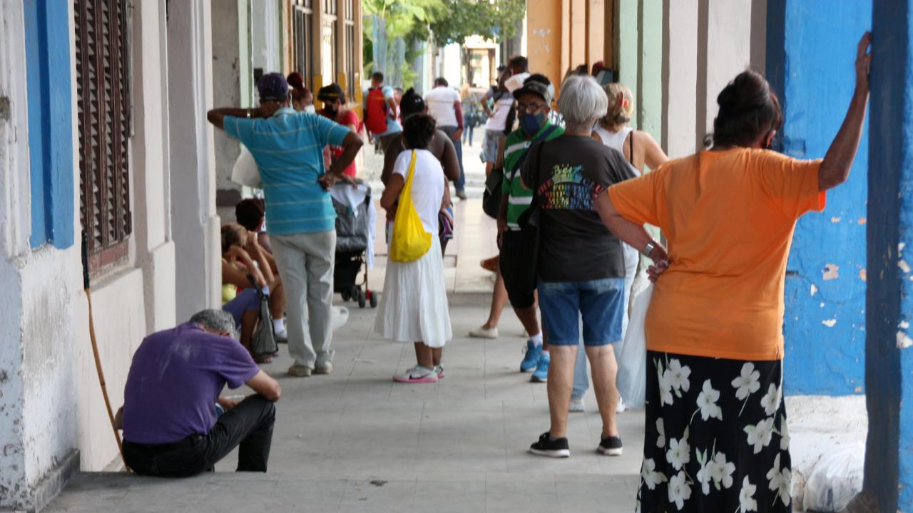Cubans in line in Havana. 
