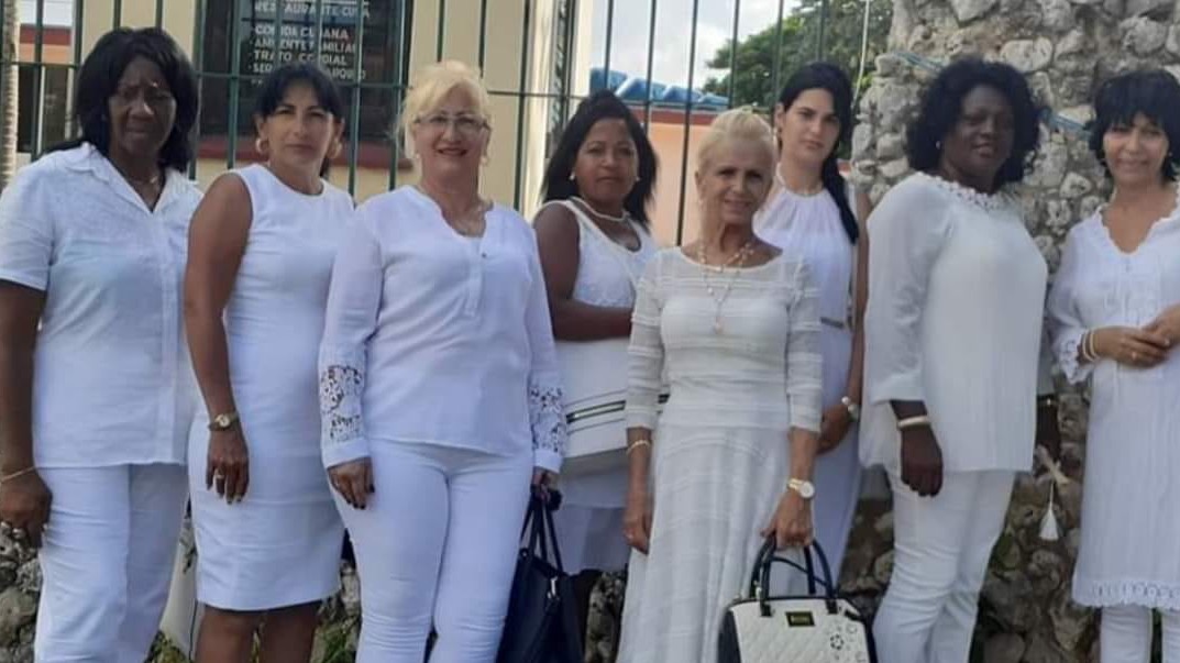 Integrantes de las Damas de Blanco.