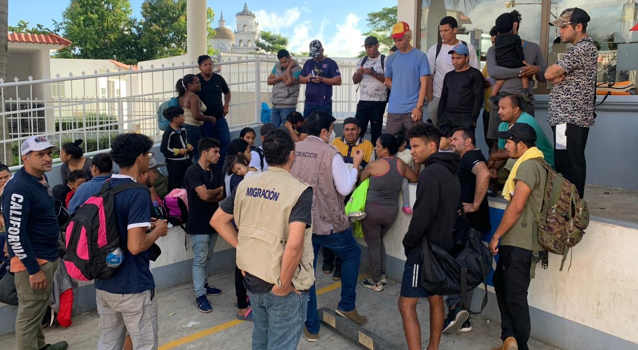 Migrantes interceptados en Guatemala.