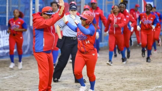 Equipo femenino cubano de Softbol.