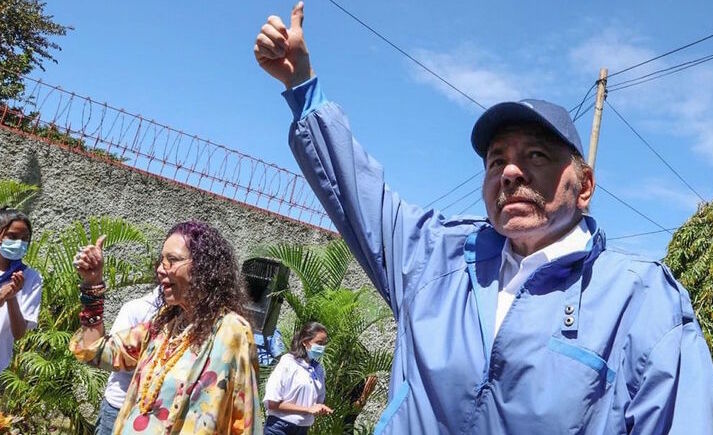 Daniel Ortega y Rosario Murillo en un acto de masas, 2021.