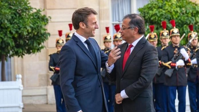 Emmanuel Macron y Gustavo Petro en conversaciones sobre Venezuela, en París.