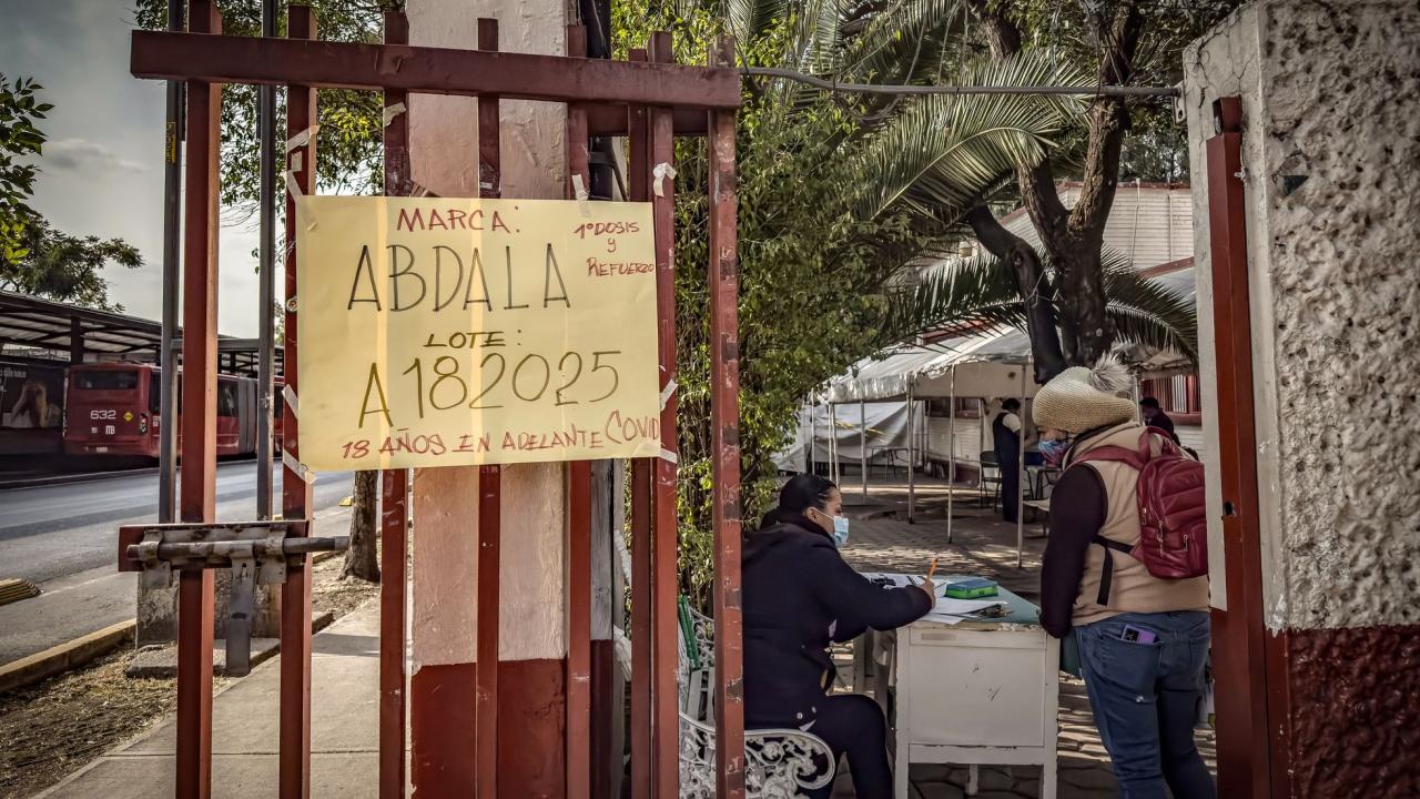 Centro de vacunación donde se inocula la vacuna cubana Abdala.