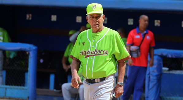 Carlos Martí, director técnico del equipo Agricultores, que representa a Cuba en la Serie del Caribe.