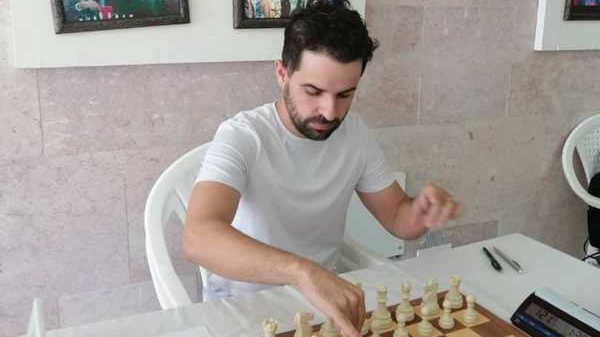 El campeón nacional de ajedrez de Cuba, Elier Miranda.