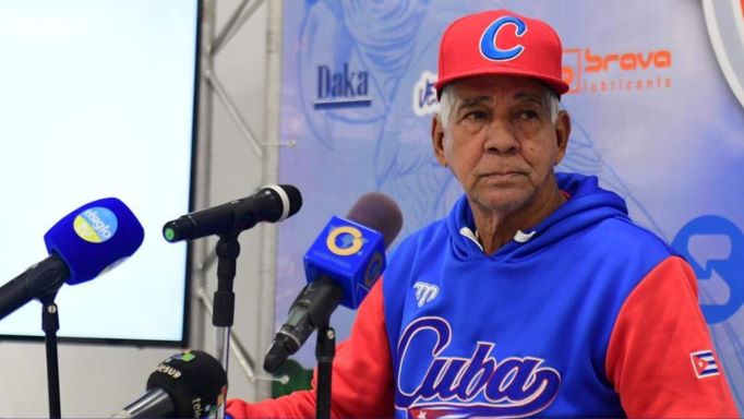El director técnico cubano de béisbol Carlos Martí.