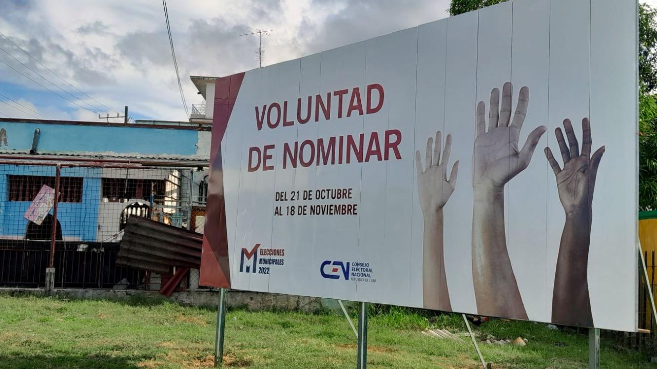 A propaganda sign of the Cuban regime related to the elections.