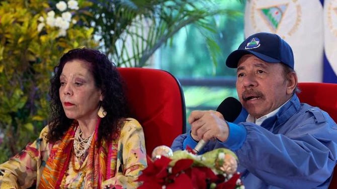 Rosario Murillo y Daniel Ortega durante un acto público.