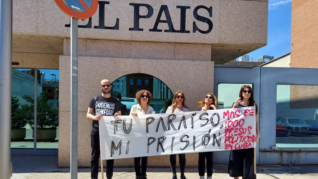 Tu paraíso, mi prisión': Protesta en Madrid ante 'El País' por un artículo que 'promueve' el turismo a la Isla | DIARIO DE CUBA