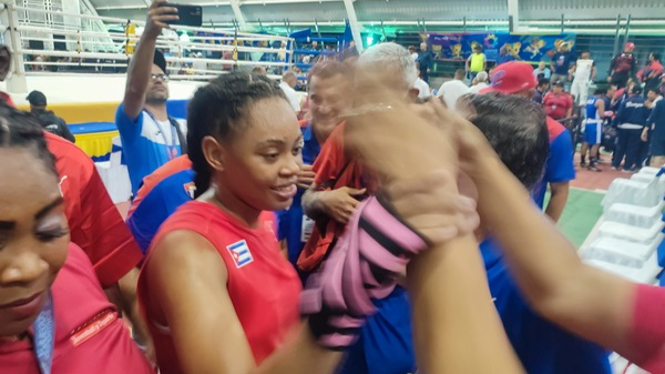 Una de las boxeadoras cubanas tras debutar en los Juegos del ALBA