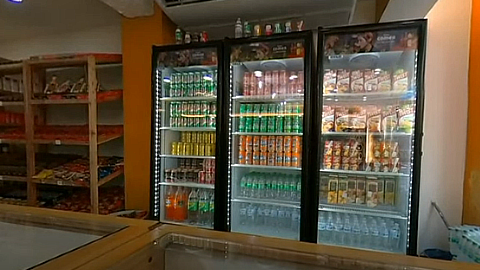 La oferta de un supermercado privado en La Habana.