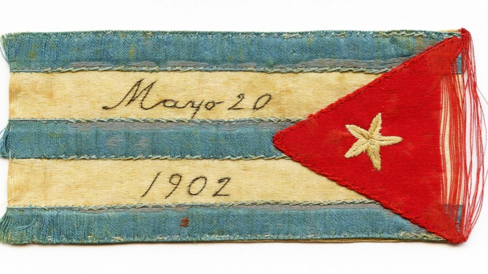 Una bandera conmemorativa del 20 de mayo de 1902.