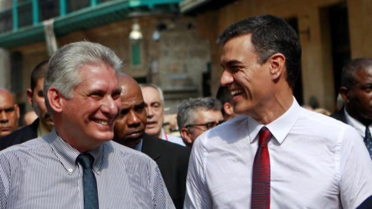Miguel Díaz-Canel junto a Pedro Sánchez, presidente de España. La Habana, 2018.