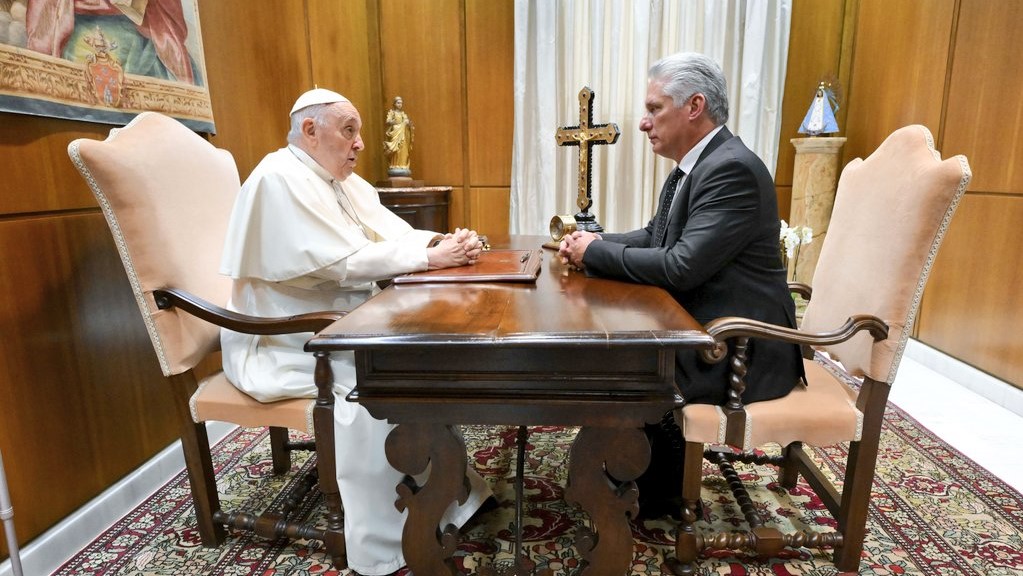 El papa Francisco y Miguel Díaz-Canel en el Vaticano, este martes 20 de junio.