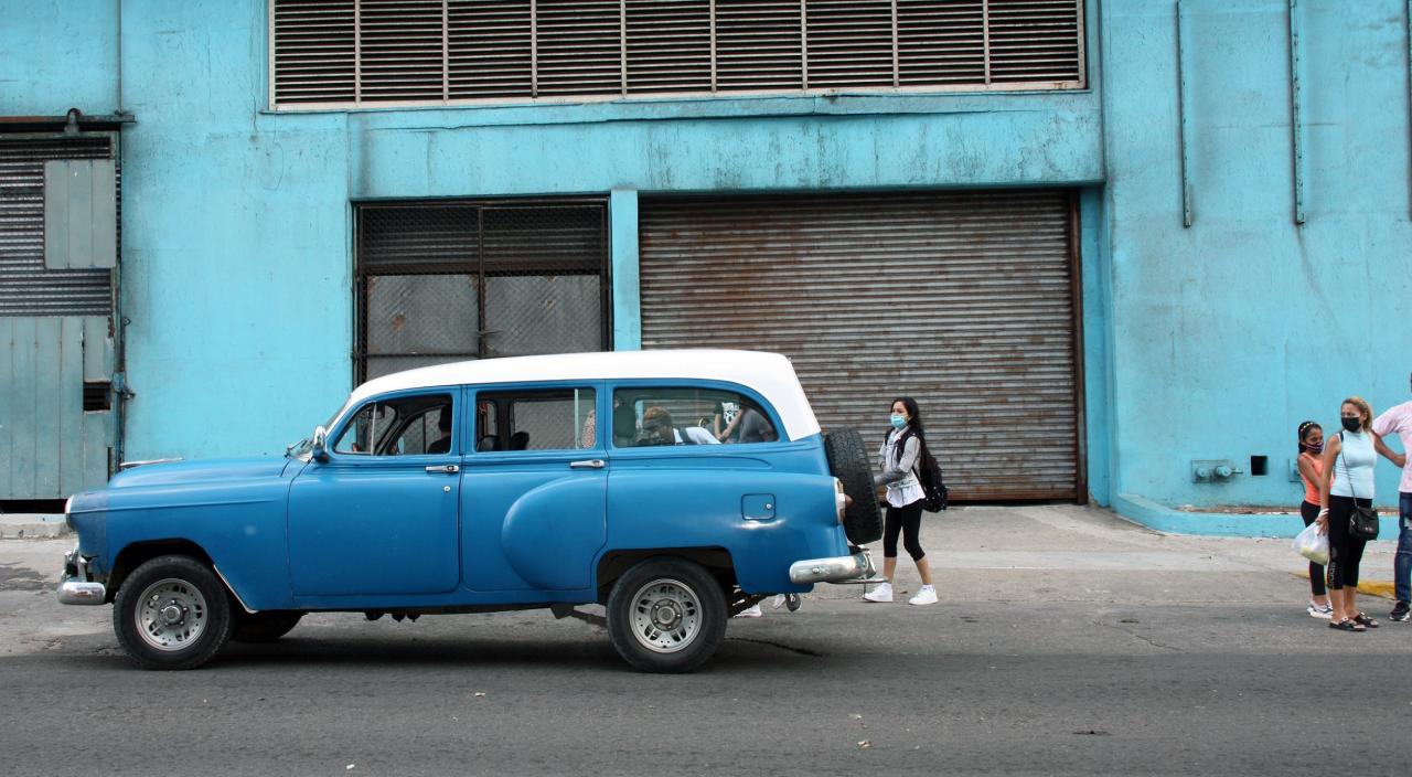 Un almendrón en La Habana.