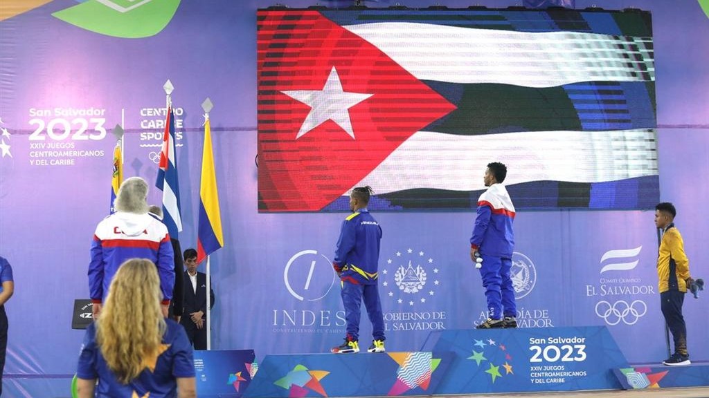 Premiación en los Juegos Centroamericanos de San Salvador.