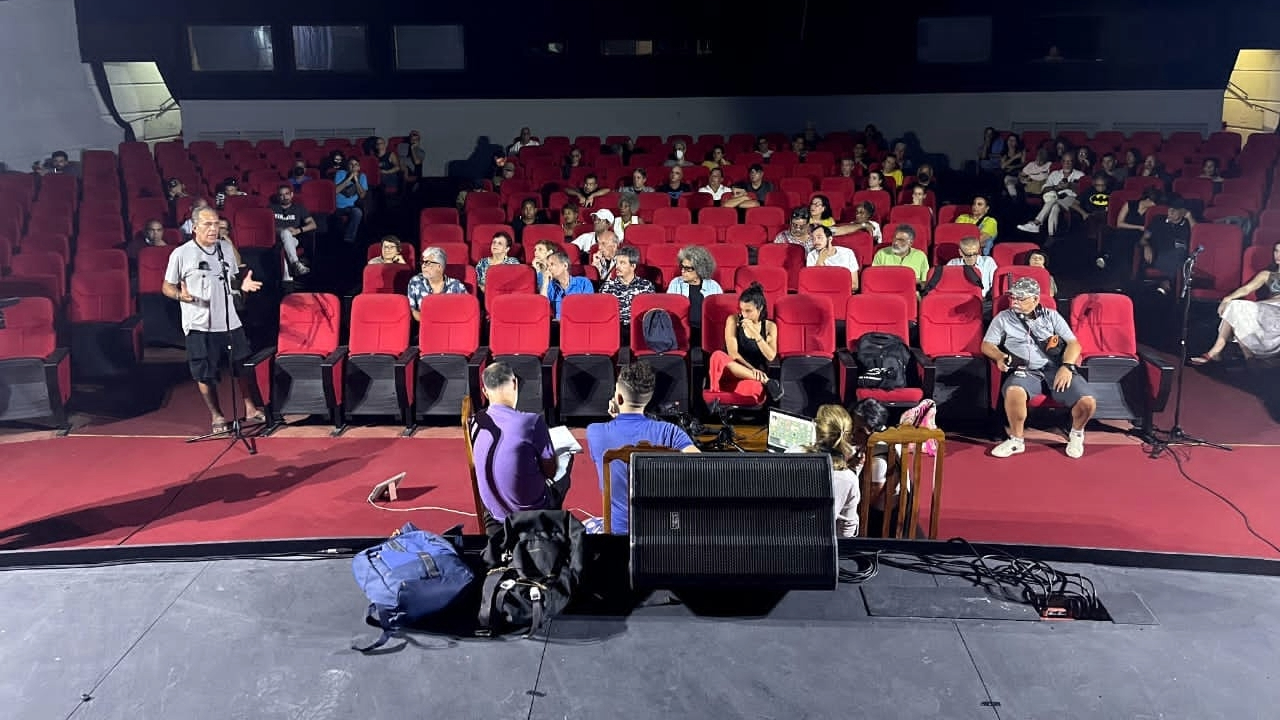 Reunión de la Asamblea de Cineastas.