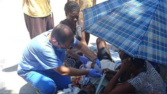 Un médico cubano en Haití.
