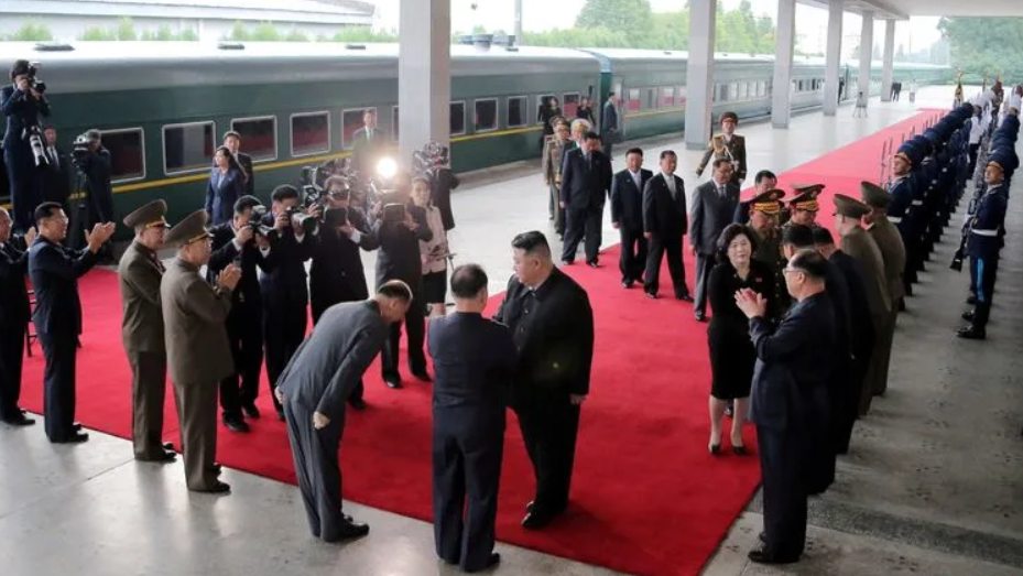 Parada de Kim Jong-un a su llegada a Rusia, el martes 12 de septiembre.