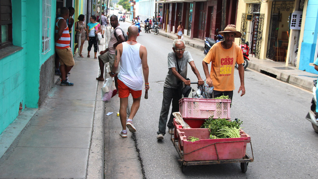 Vendedores ambulantes en La Habana.
