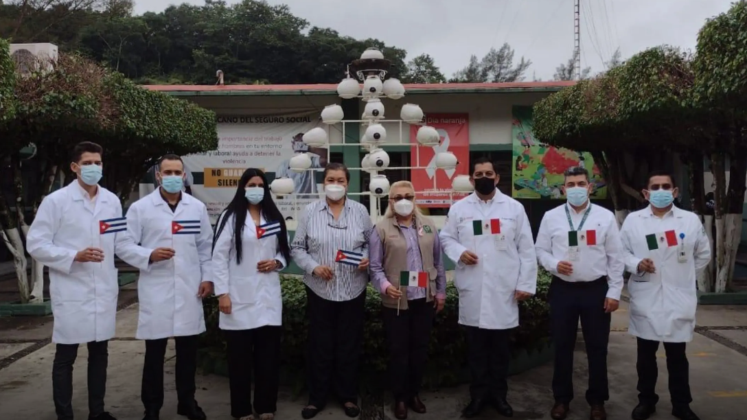 Médicos cubanos enviados a México.