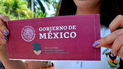 Una estudiante mexicana con una beca del Gobierno.