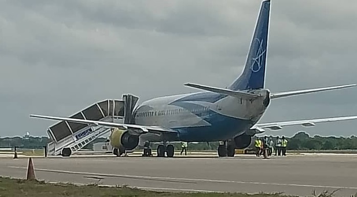 El avión que llevó a 27 cubanos desde EEUU hacia la Isla.