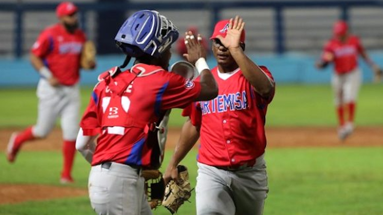 Jugadores de Artemisa en la Liga Élite del Béisbol Cubano.
