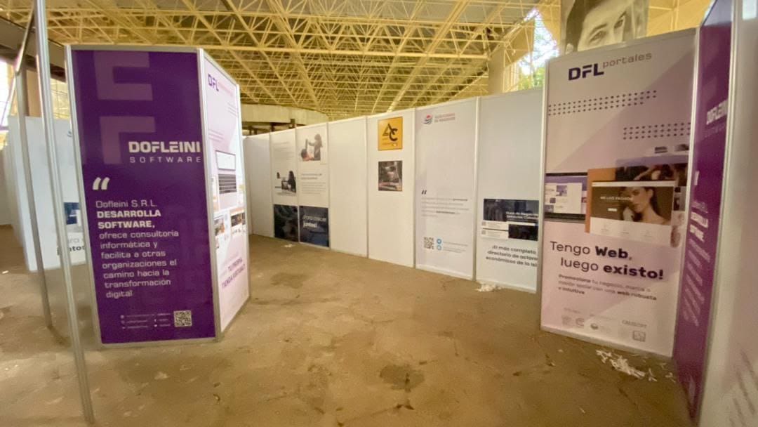 Stand de Dofleini Software en una Feria de Desarrollo Local en Expocuba